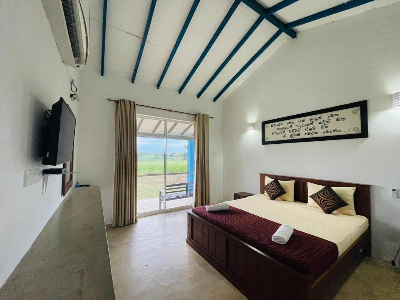 Hotel Birdwing Sigiriya Esterno foto