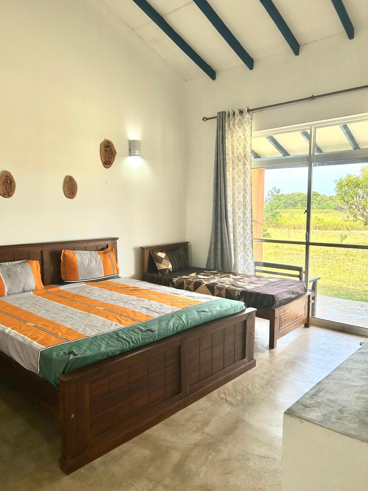 Hotel Birdwing Sigiriya Esterno foto